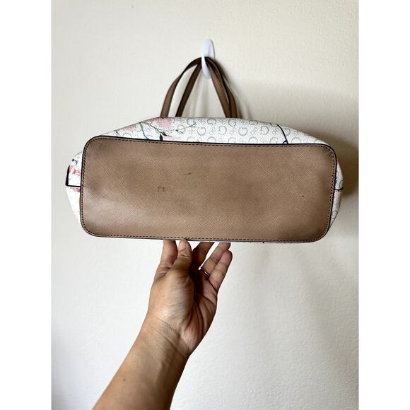 GUESS White & Pink Floral G-Logo Shoulder Purse - Picture 3 of 12